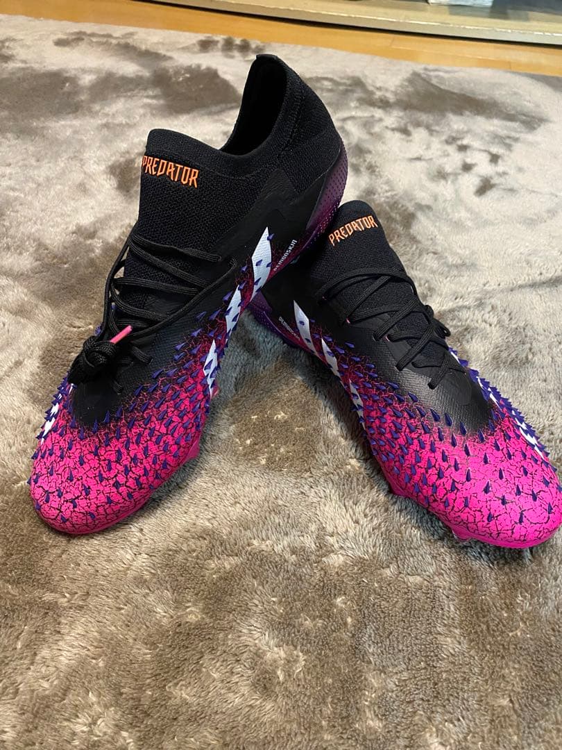 槙野智章選手！直筆サイン入りスパイク プレデターフリーク1 - メルカリ