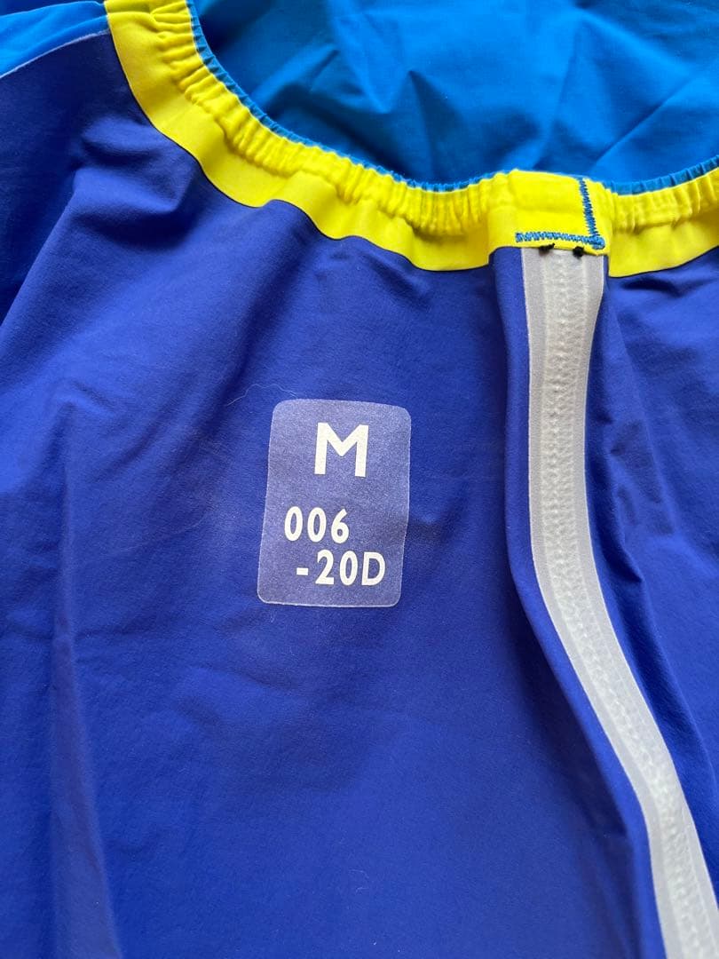 【美品】アリーナ　高速水着　Mサイズ