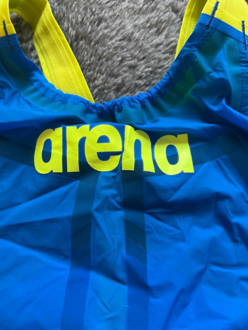 【美品】アリーナ　高速水着　Mサイズ