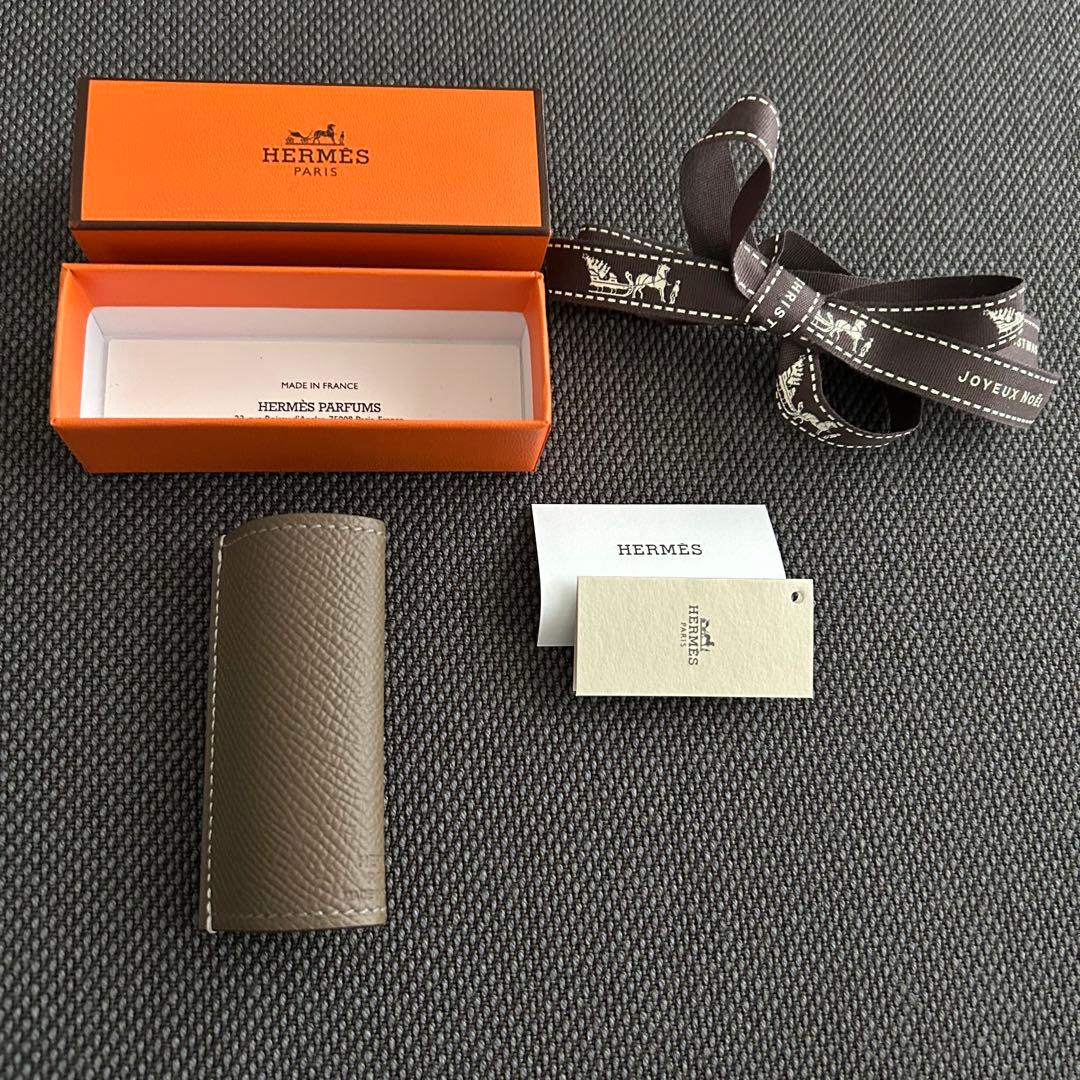 本当に 安いファッション - 新品 HERMES リップケース エトゥープ