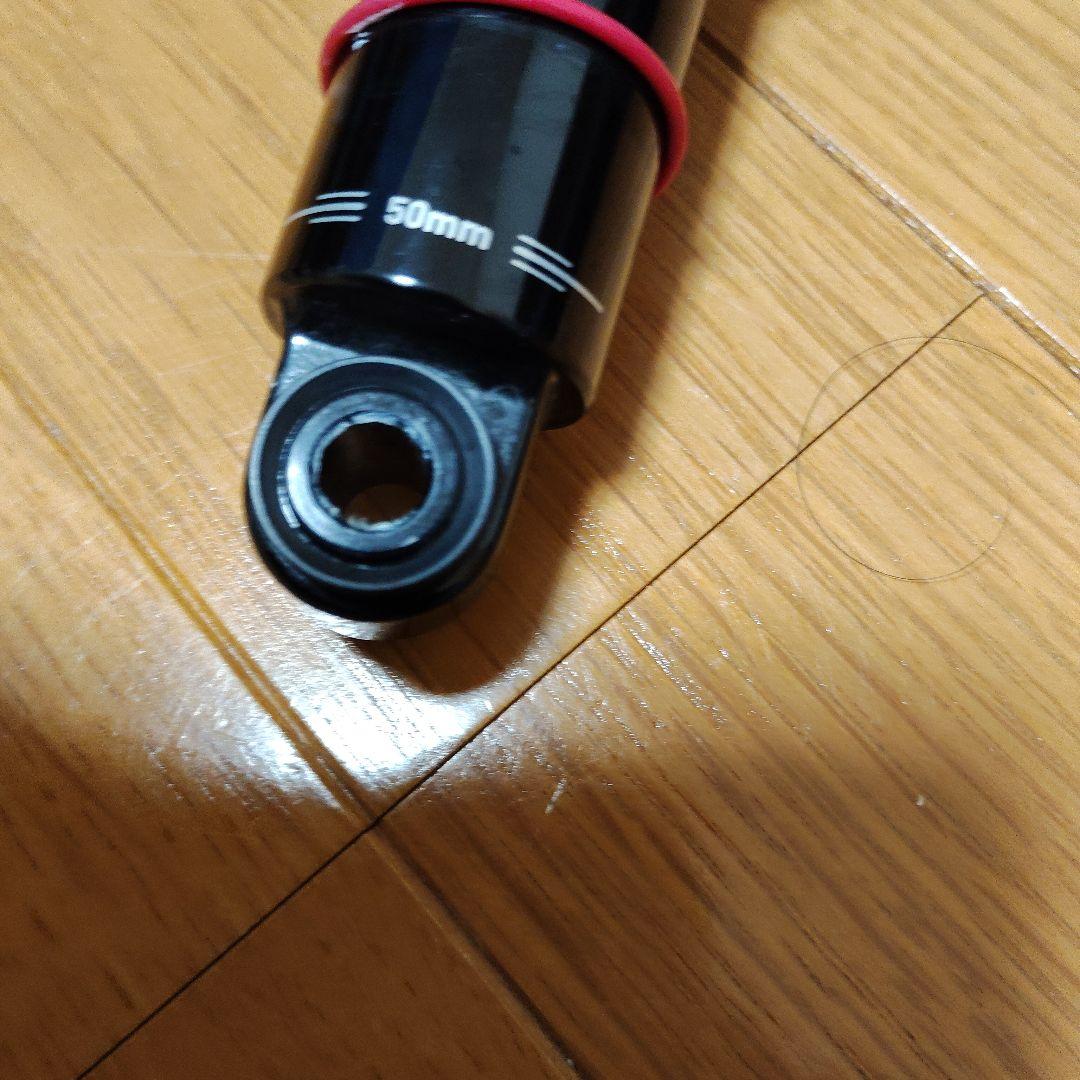Rockshox deluxe select トラニオン 180x50 mm