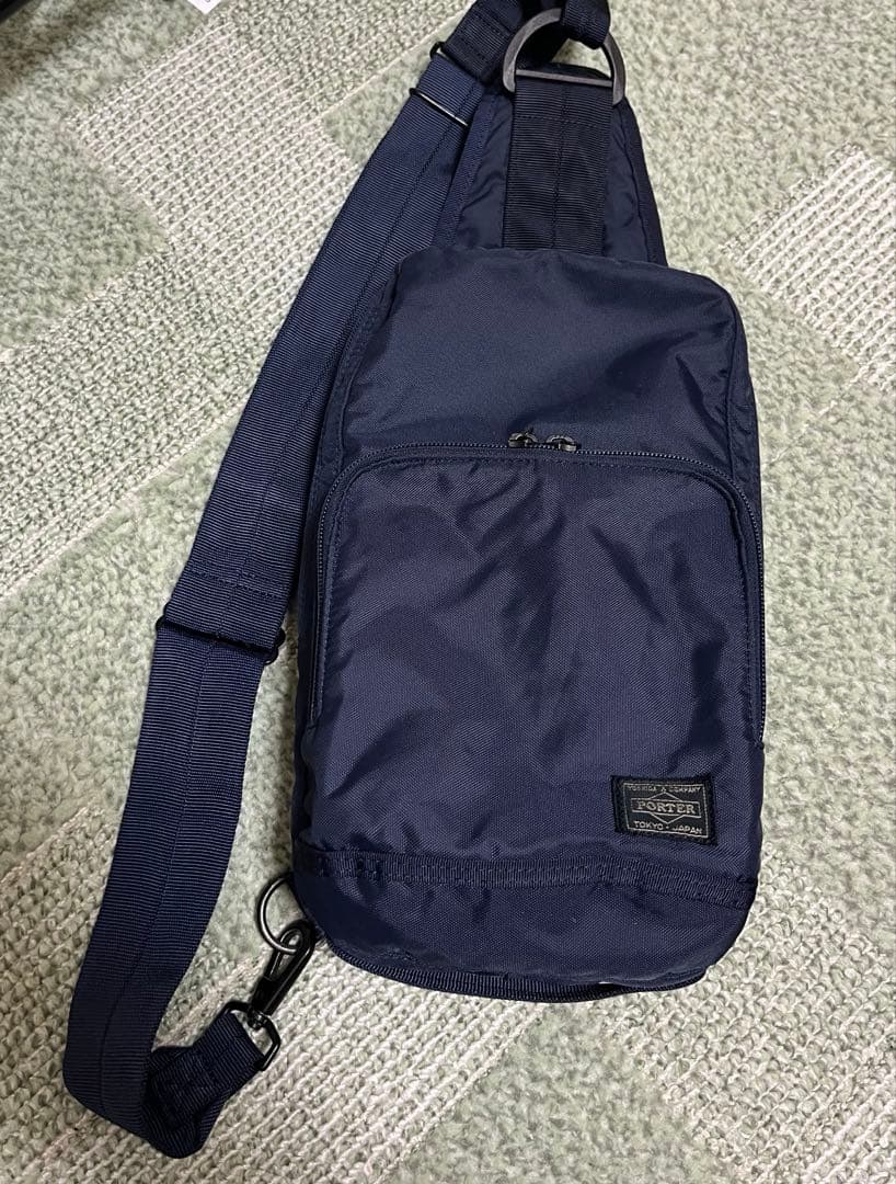 くまキリ！PORTER ポーター FLASH フラッシュ ボディバッグ
