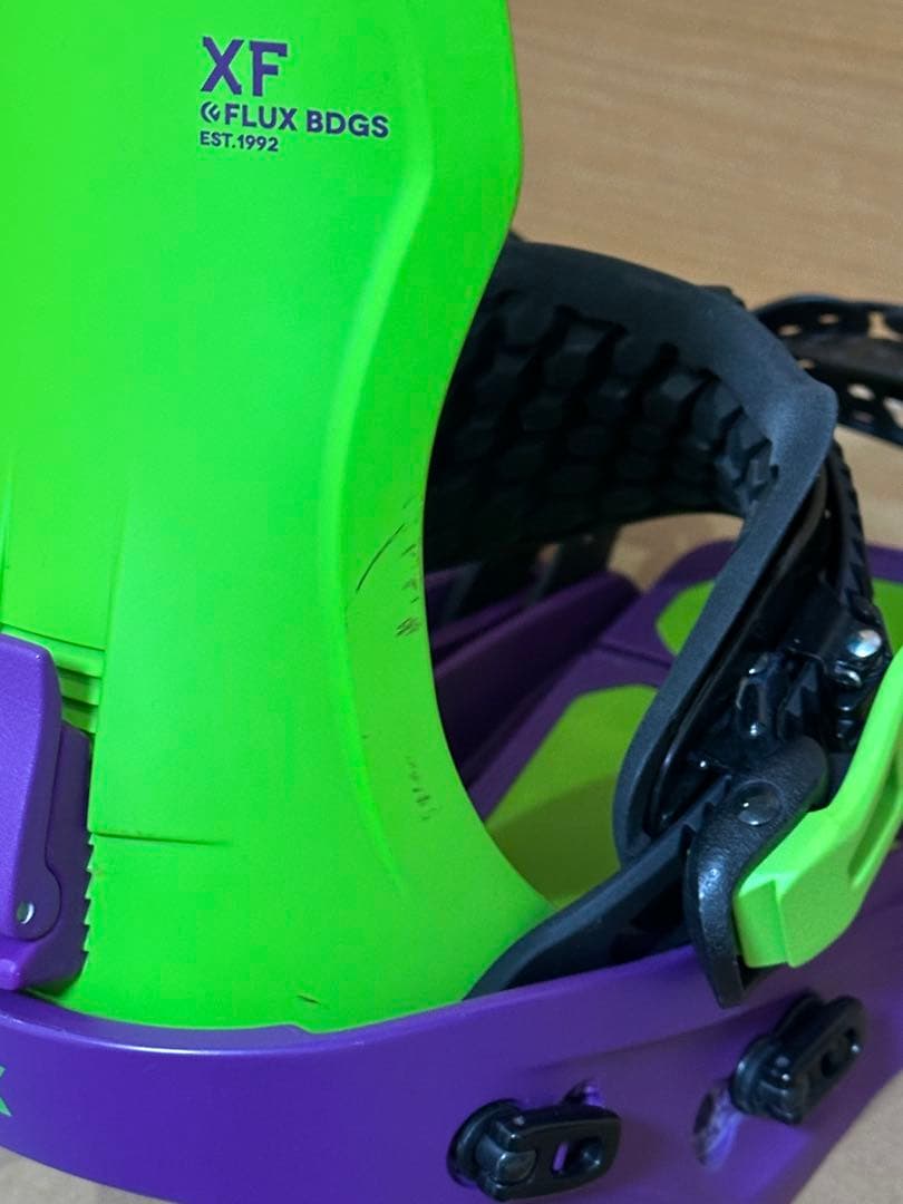 FLUX XF Sサイズ　22-23モデル15回ほど使用