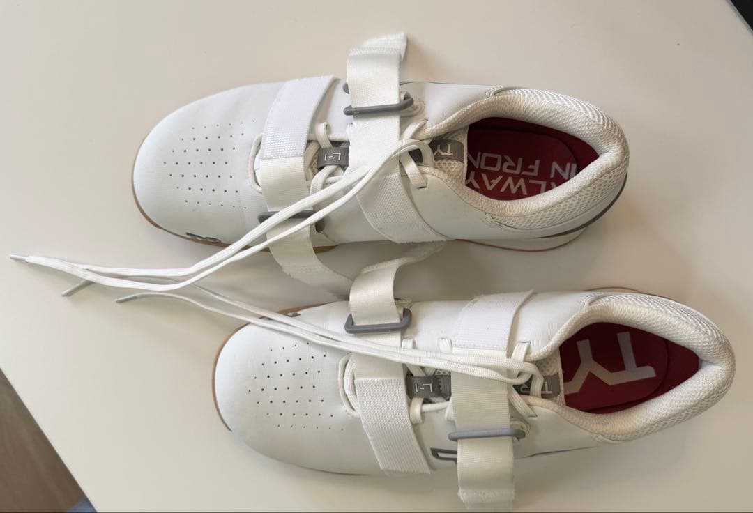 TYR リフティングシューズ ホワイト 28.4cm