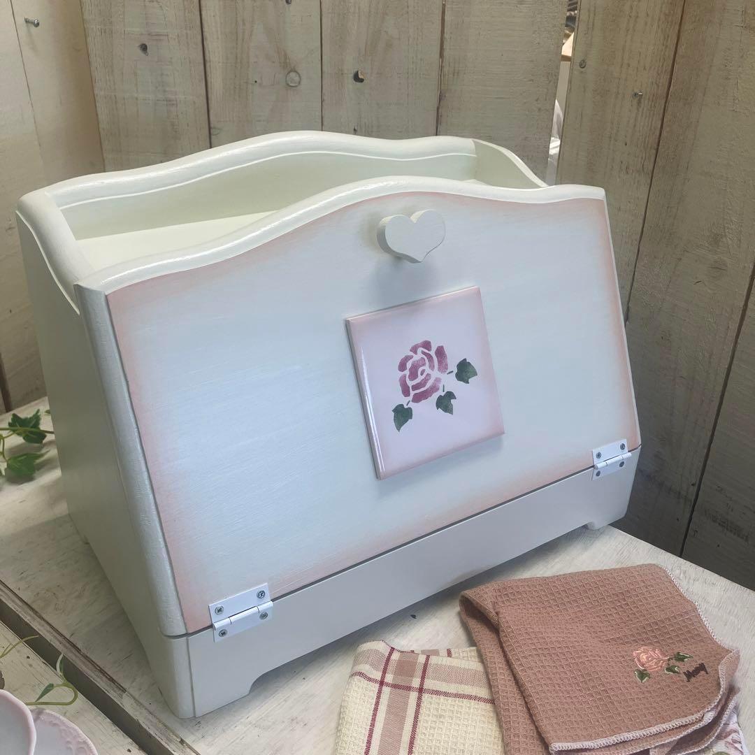 マニーローズタイルの木製ブレッドボックス　パイン材　食品収納　キッチン収納