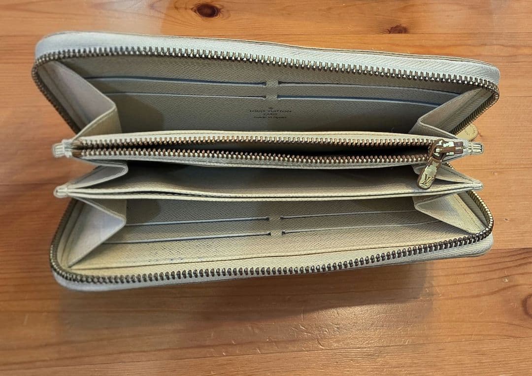 Louis Vuitton 長財布 ジッピーウォレット