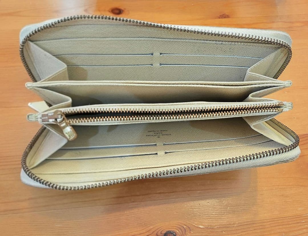 Louis Vuitton 長財布 ジッピーウォレット