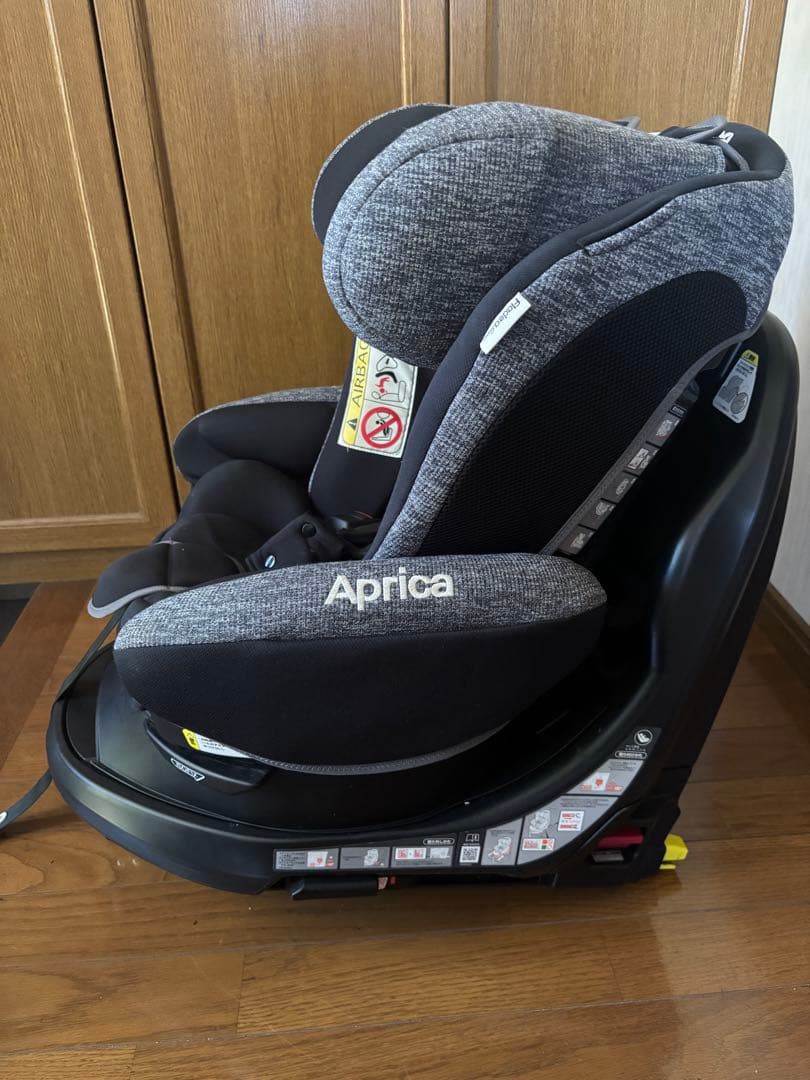 9月22日までの出品 フラディア グロウ ISOFIX/ディアターン