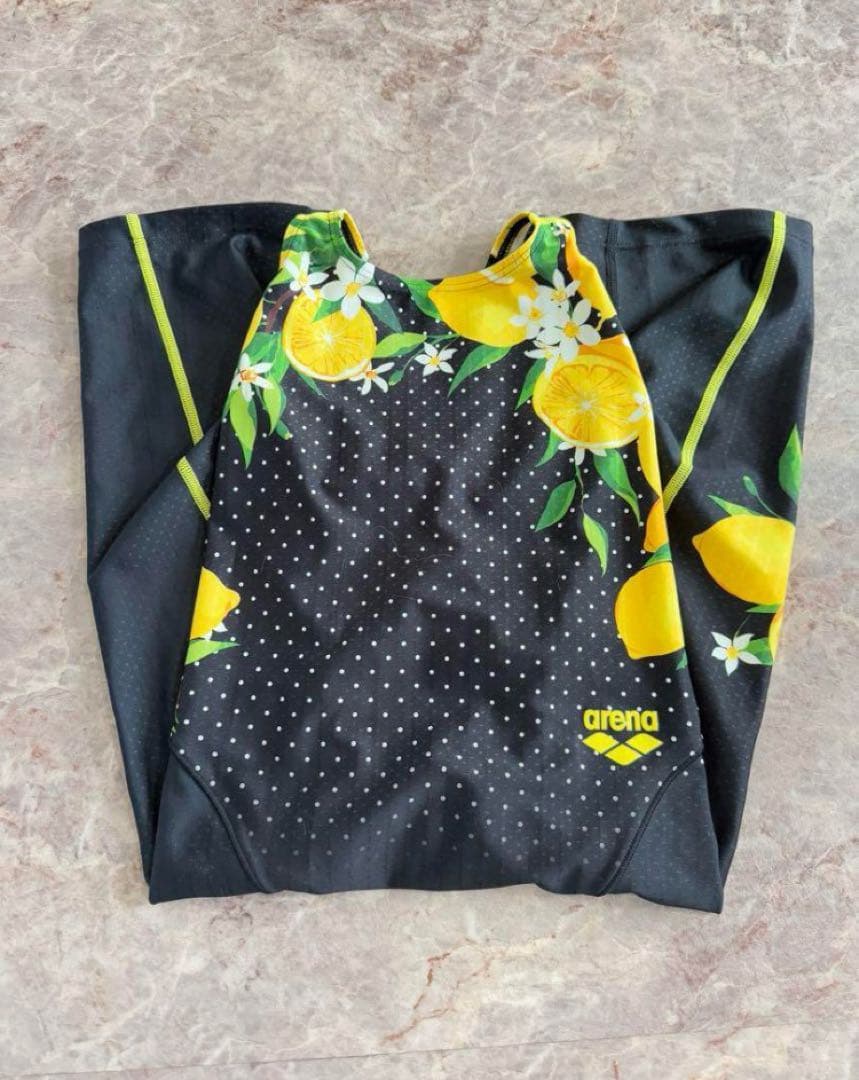 arena WA承認　競泳水着　サイズO　　完売サイズ
