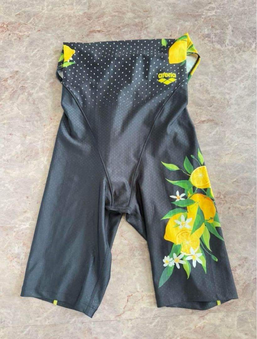 arena WA承認　競泳水着　サイズO　　完売サイズ