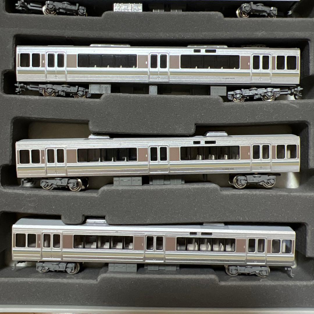 KATO Nゲージ 223系1000番台直流近郊形電車基本4両➕増結4両