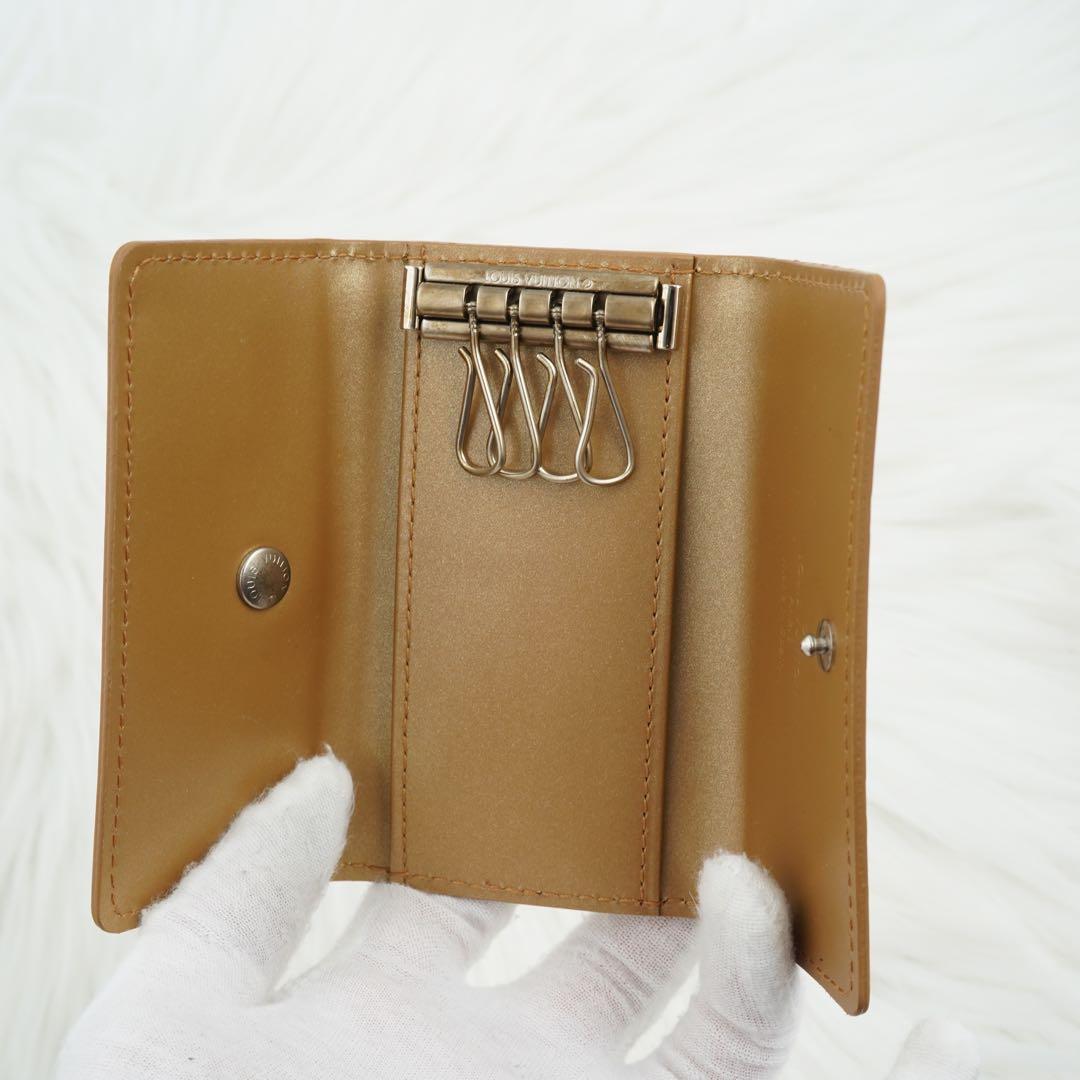 新品未使用品　箱付き　LOUIS VUITTON キーケース　ヴェルニ　ゴールド
