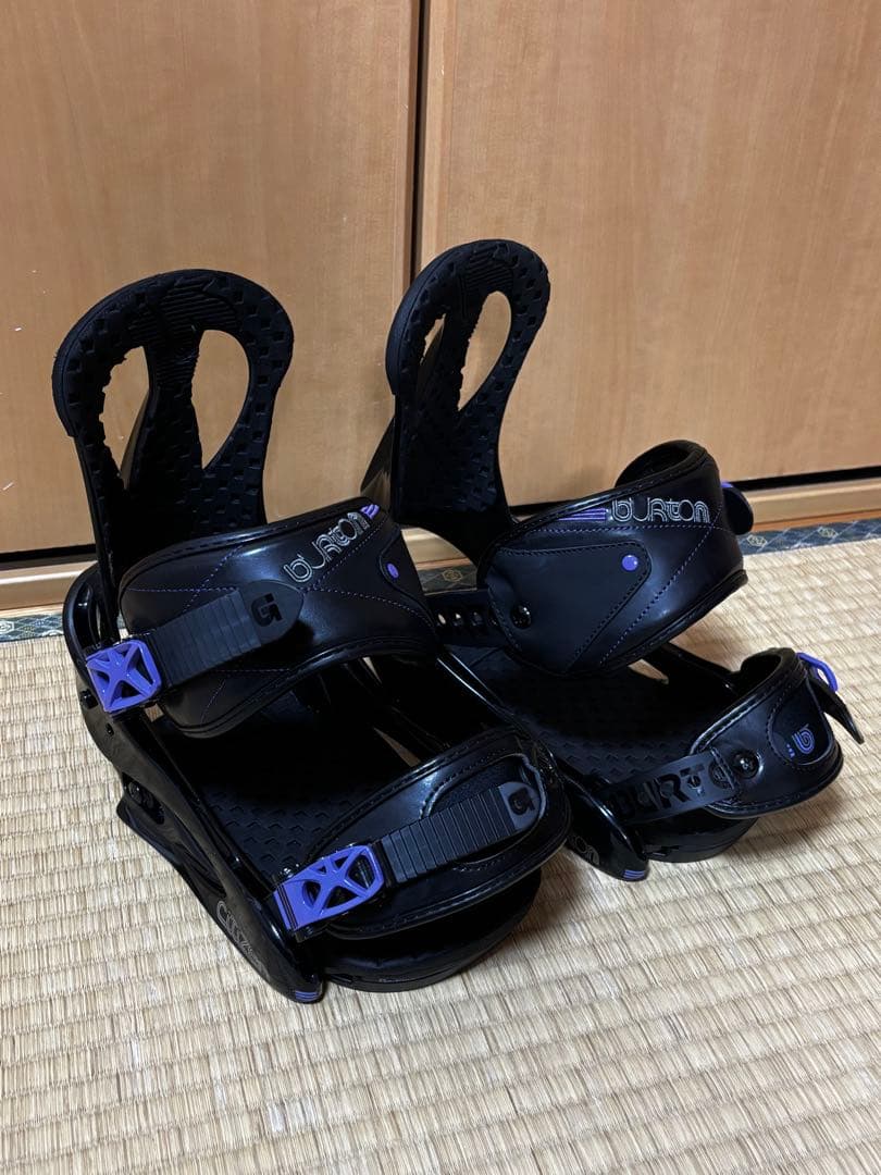 レディースセットBURTON SOCIAL 142　ブーツ23.5　バインＭ