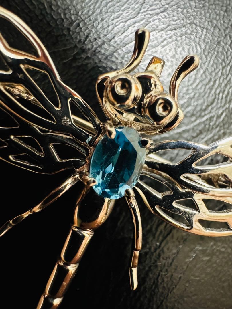 トンボデザイン ブローチ トパーズ装飾 アクセサリー