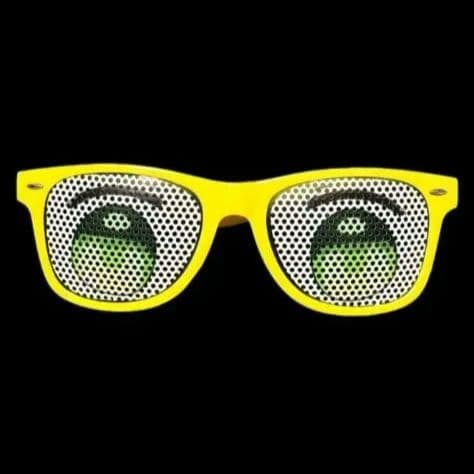 ぷりっつ 6時のおやつ AMPTAKxCOLORS サングラス - メルカリ