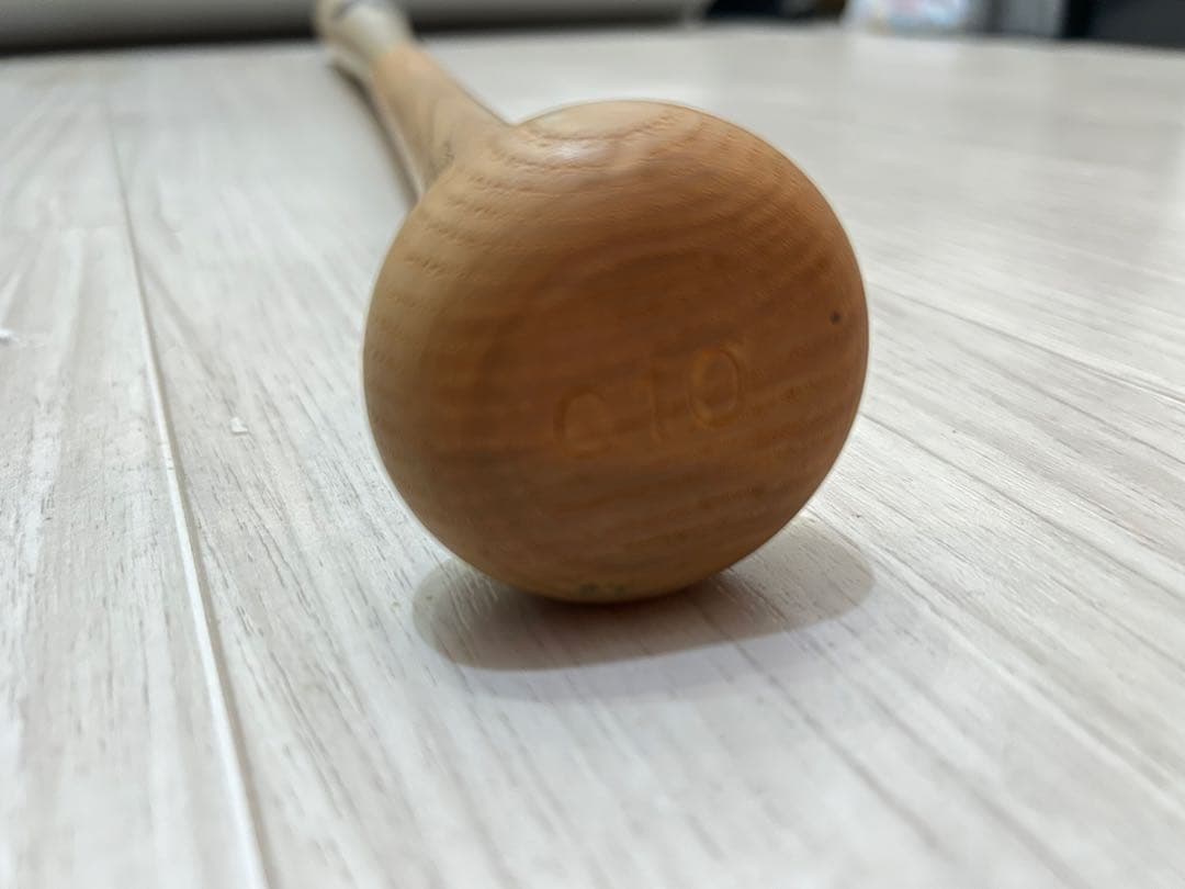 【広島東洋カープ】金本知憲　♯10 NPBマーク　公式バット　直筆サイン入り