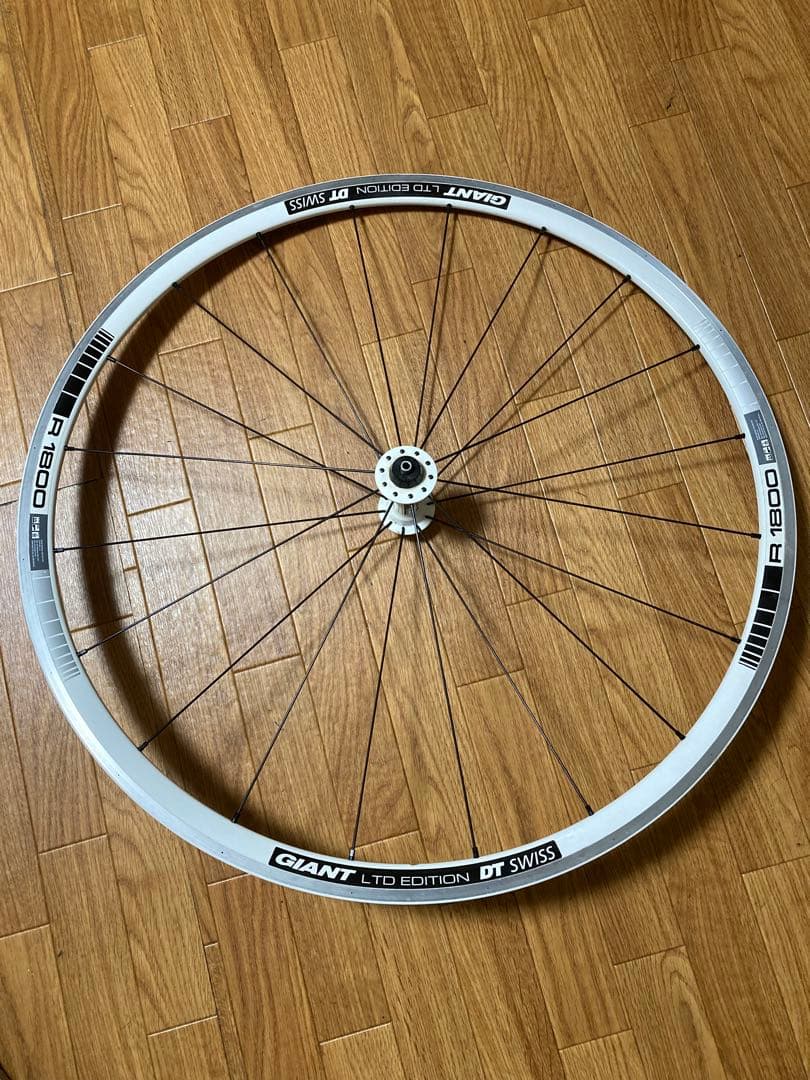 DTSWISS R1800 GIANTホイール(クリンチャー) 白 700c