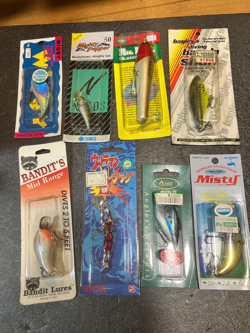 ルアー32個