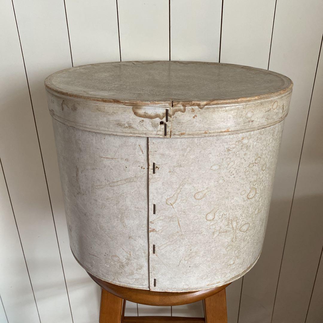 アンティークハットボックス　ハットボックス　アンティーク　蚤の市　古道具