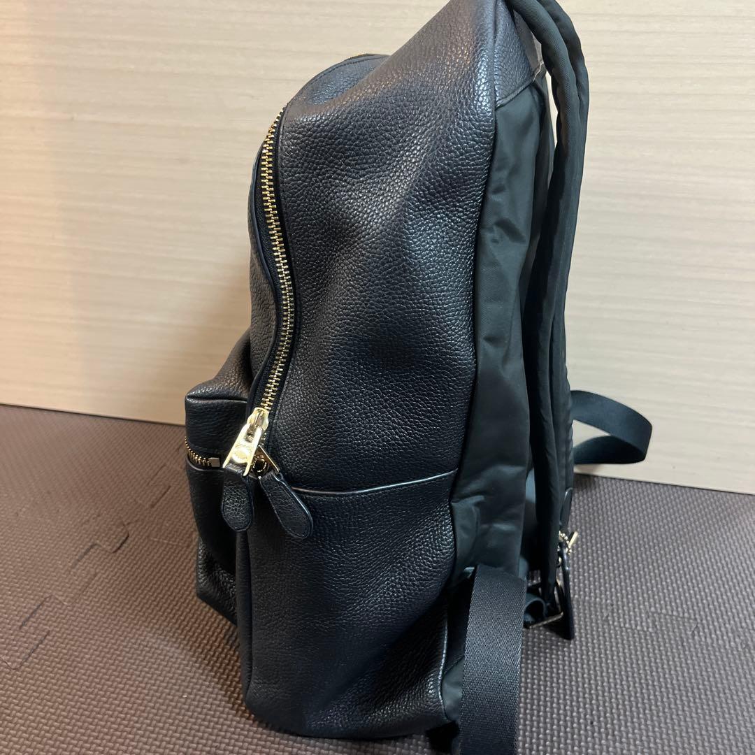 COACH 黒いレザーリュック