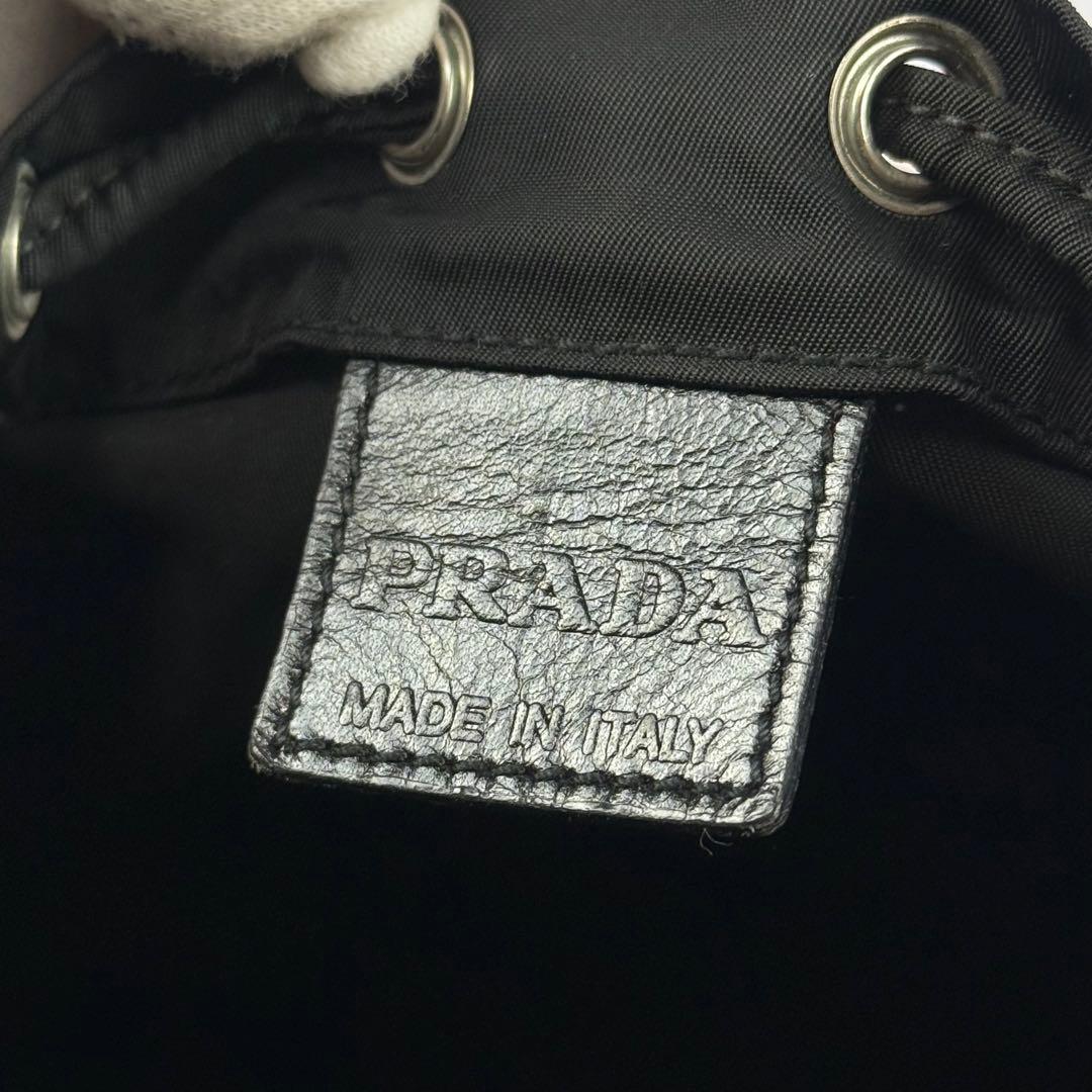 【美品】PRADA プラダ 巾着ポーチ 三角ロゴ ナイロン ブラック 黒 白タグ