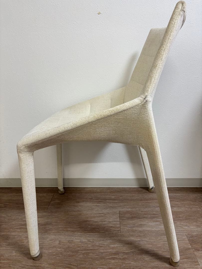 モルテーニ　OUTLINE　ダイニングチェア　アイボリー　2脚　定価46万円