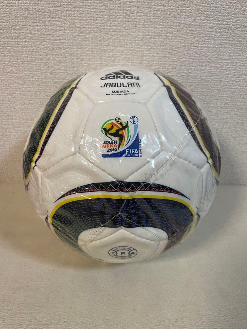Adidas ジャブラニ2010年W杯 サイズ5 新品未使用(箱無し) - メルカリ