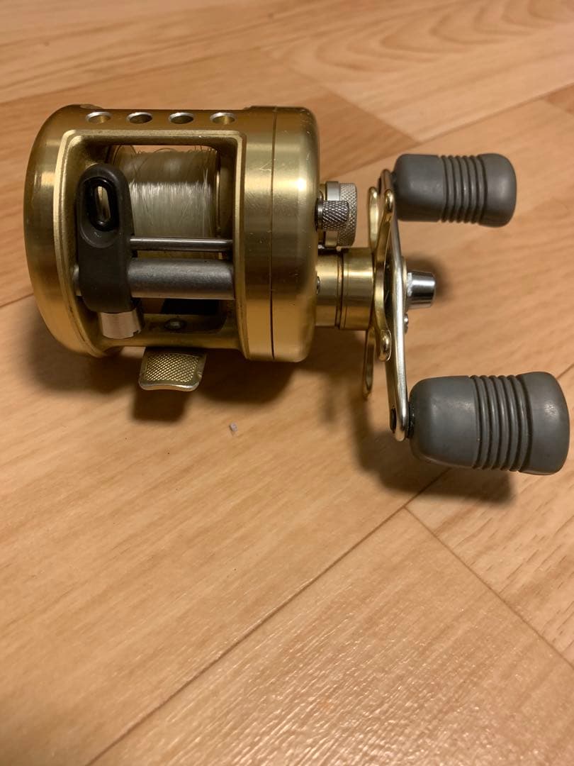 シマノカルカッタ101XTシマノ(SHIMANO)カルカッタ101XT