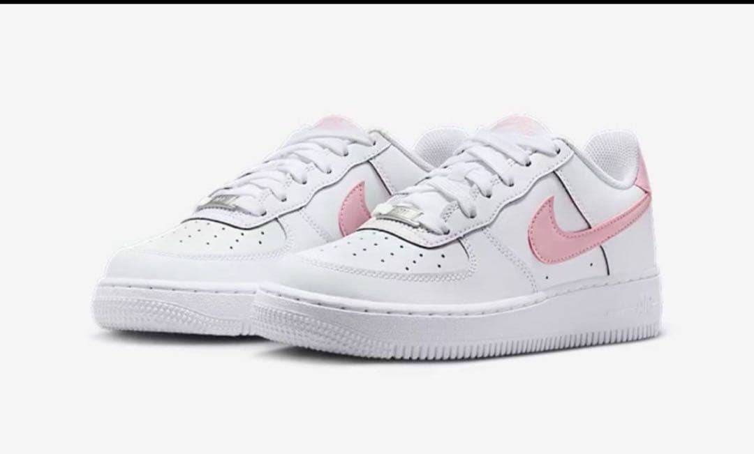 金曜18時で終了　22.5cm【新品】NIKE GS AIRFORCE1　ピンク