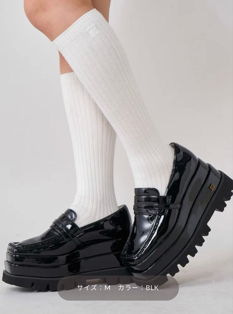 ダーリッチ エナメルプラットフォームローファー ブラック Mサイズ