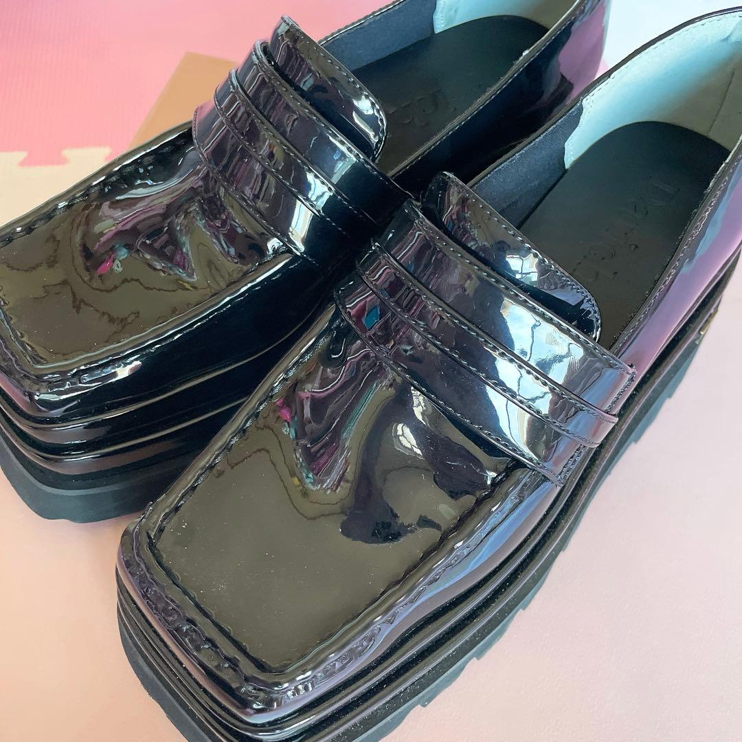 ダーリッチ エナメルプラットフォームローファー ブラック Mサイズ