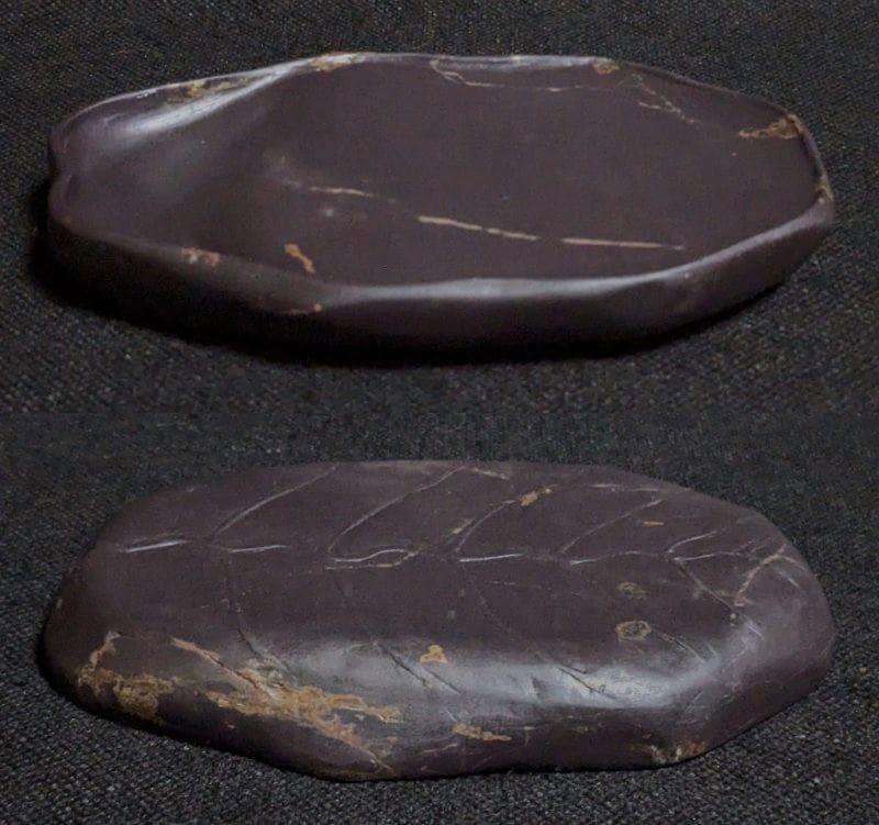 【端渓・葉脈文天成硯】◆金線・冰紋の紫黒美石◆唐木共箱◆約5.2吋◆老坑