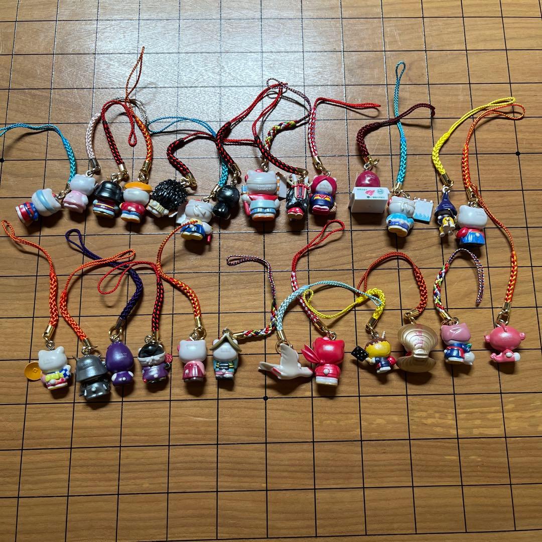 タ*シ様 【レア】ご当地キティちゃん　根付ストラップ　26個セット