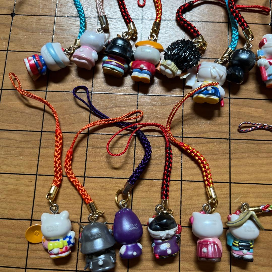 タ*シ様 【レア】ご当地キティちゃん　根付ストラップ　26個セット