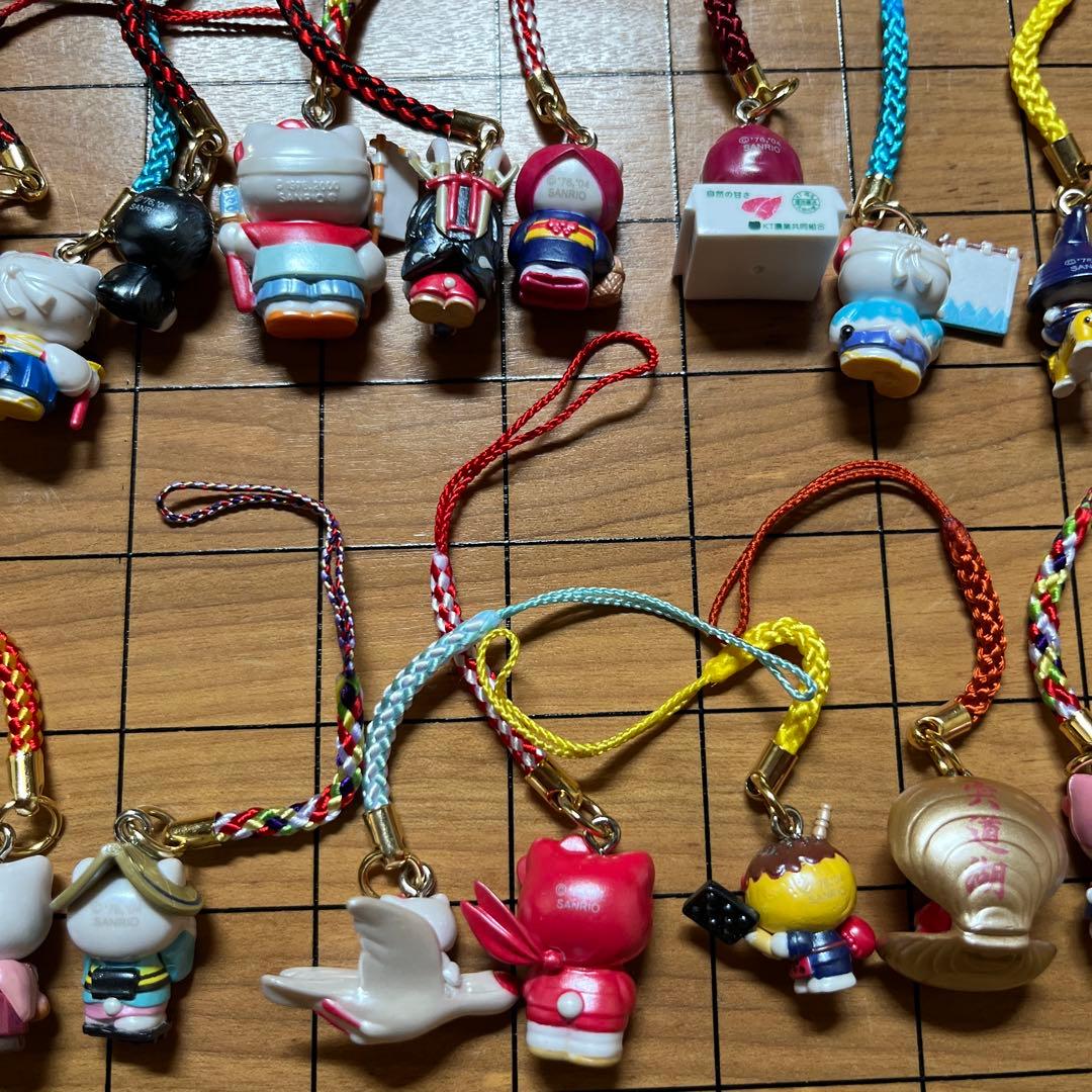 タ*シ様 【レア】ご当地キティちゃん　根付ストラップ　26個セット