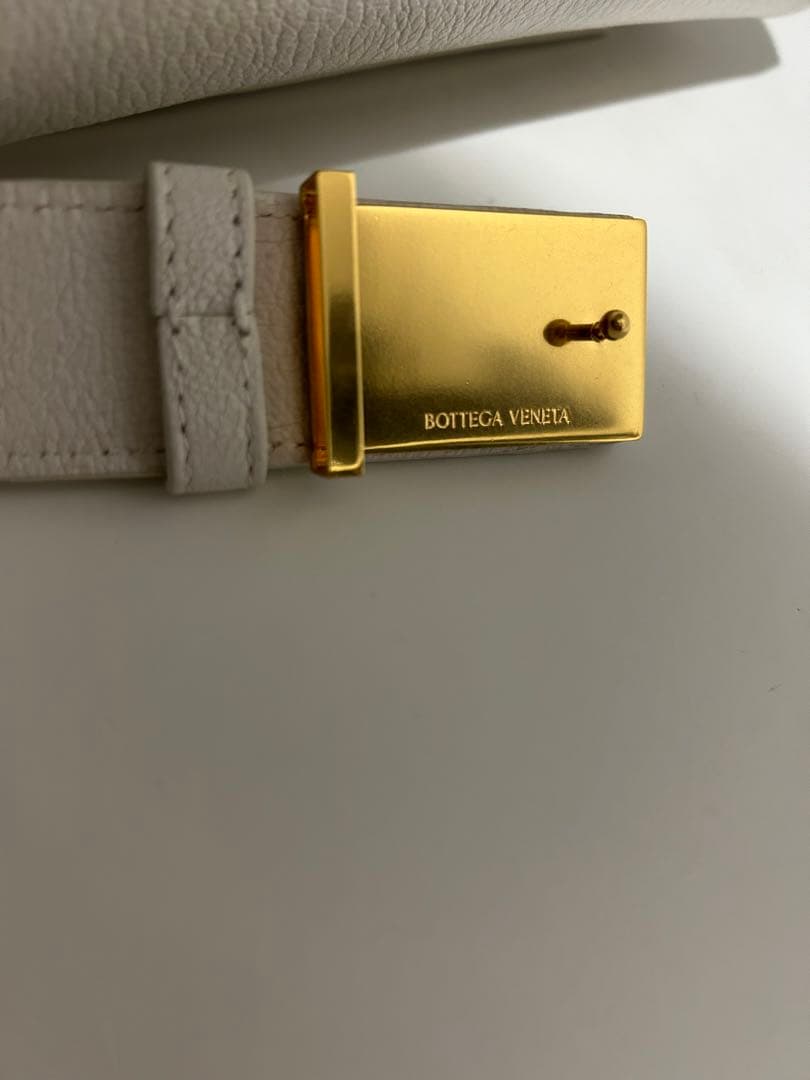 Bottega Veneta ウエストポーチ　ボディバッグ　ホワイト