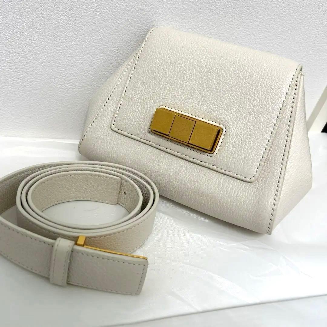 Bottega Veneta ウエストポーチ　ボディバッグ　ホワイト