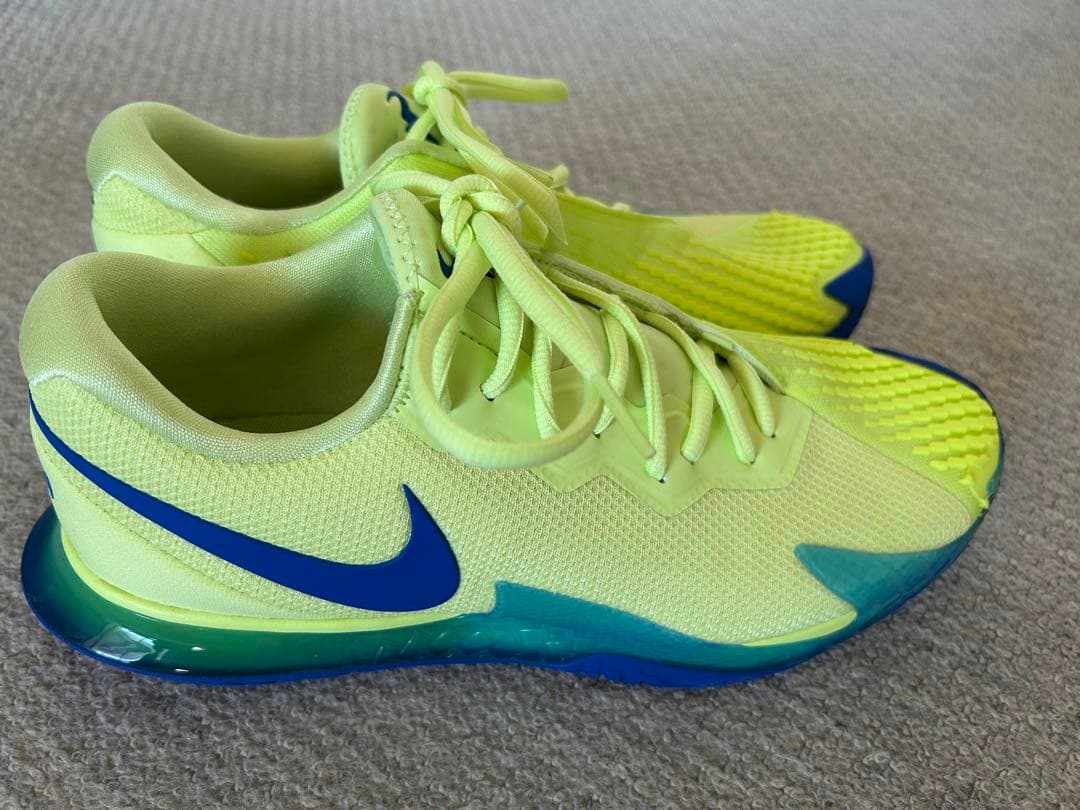 Nikeテニスシューズ ヴェイパーケージ4ラファ