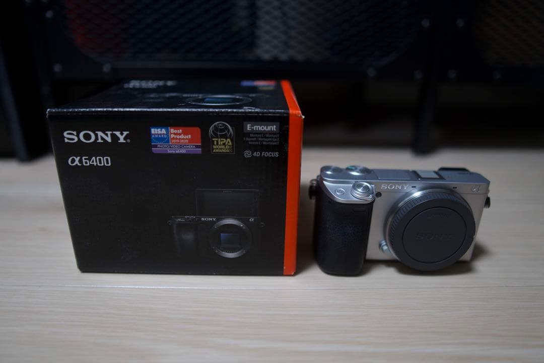 Sony α6400 ミラーレスカメラ 本体のみ