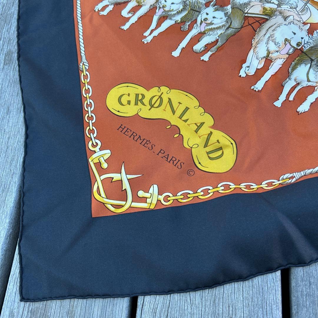 HERMÈS GØRNLAND シルクスカーフ　エルメス