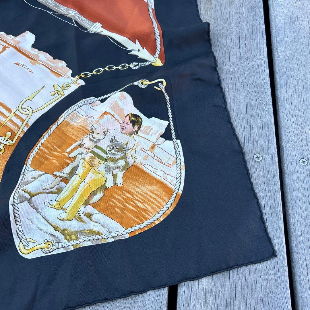 HERMÈS GØRNLAND シルクスカーフ　エルメス