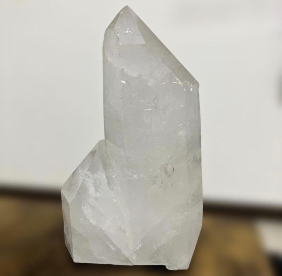 【2.6kg】天然水晶（クォーツ）ポイント｜存在感あるインテリアストーン