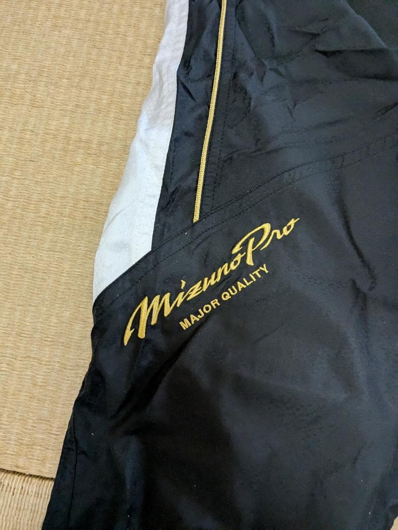 ミズノプロ　ウインドブレーカー上下　白黒　Ｏサイズ