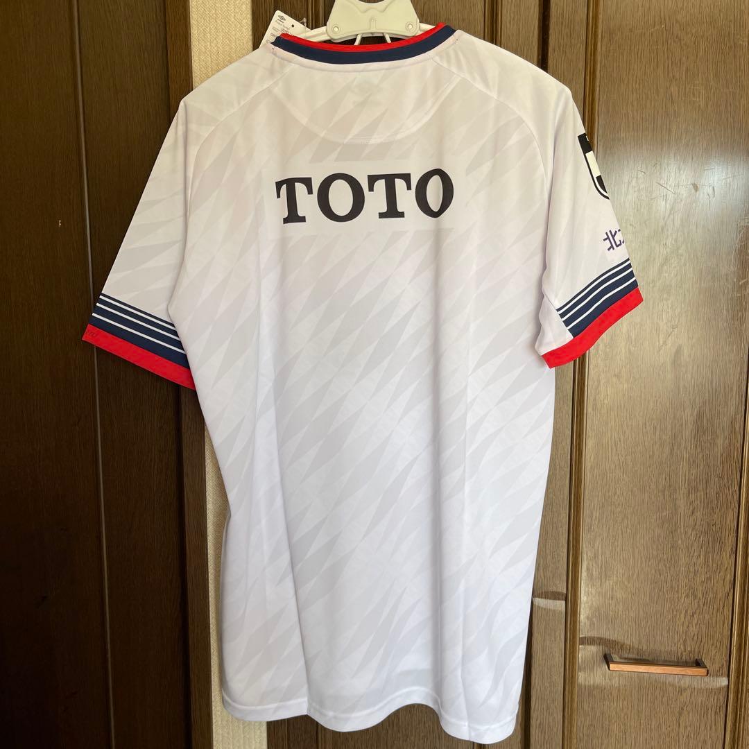 新品タグ付き ギラヴァンツ北九州 Umbro ホワイトサッカー