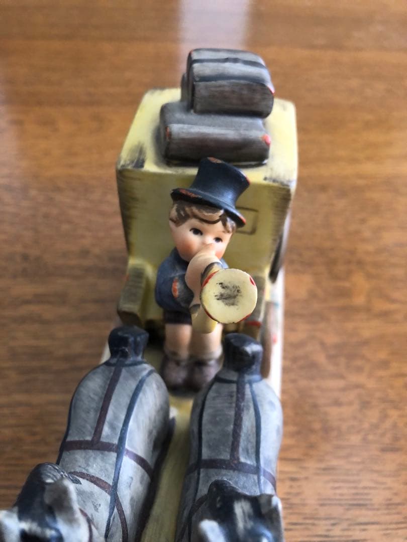 フンメル人形 The Mail is Here 郵便配達馬車