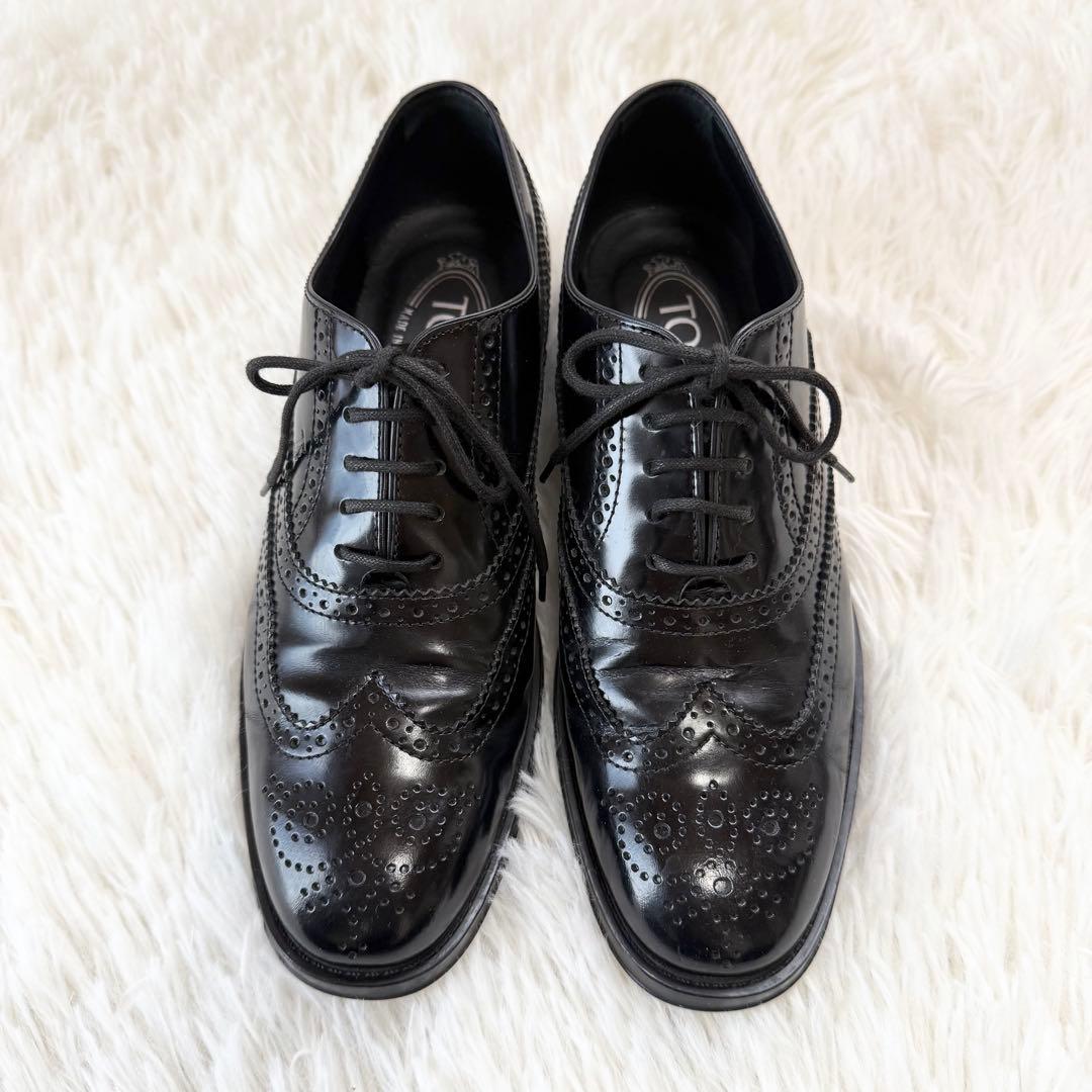 トッズ ウィングチップ オックスフォード レザーブローグ ブローギング
