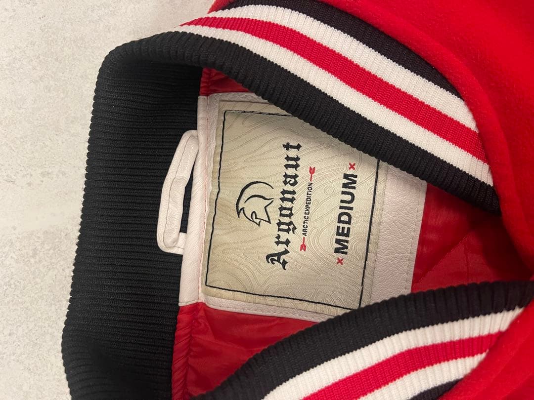 Argonaut レッドスタジャン Mサイズ