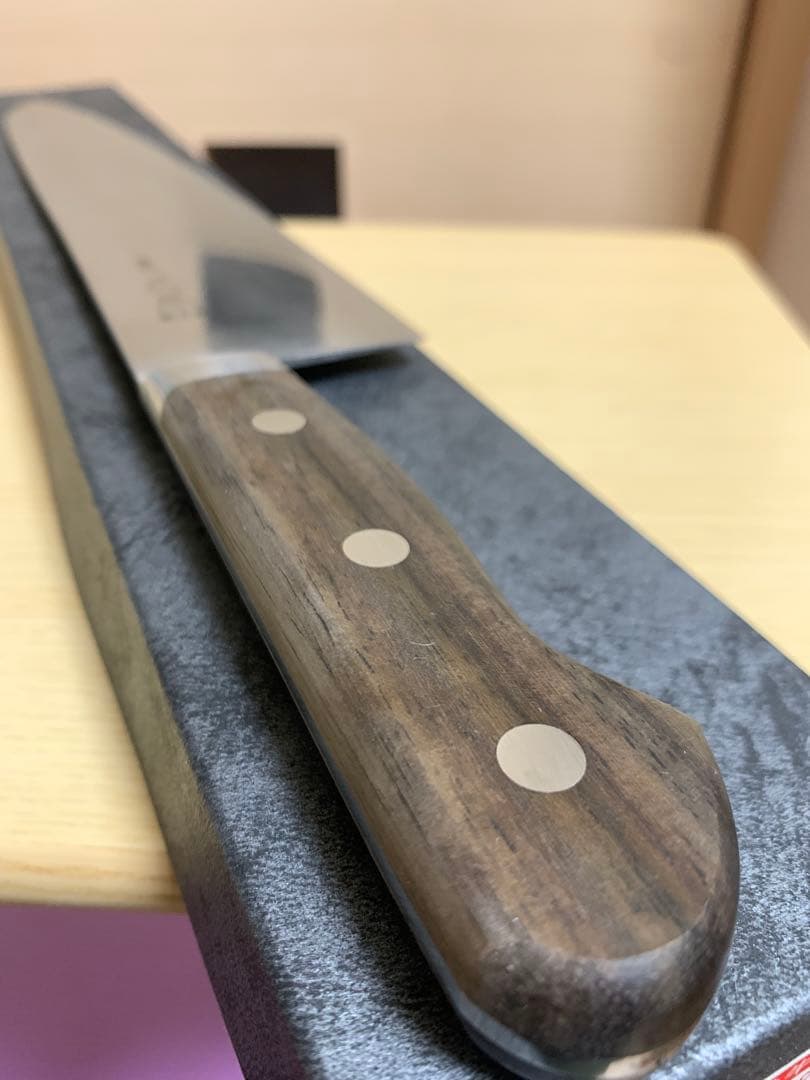 正本総本店 最高級炭素鋼 牛刀 33cm ブレード:炭素鋼、ハンドル:紫檀