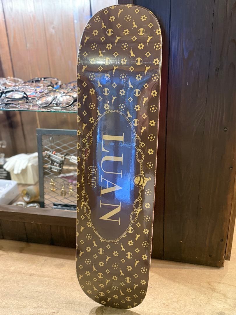 スケートボード FLIP DECK 8.125 OLIVEIRA MONOGRAMS