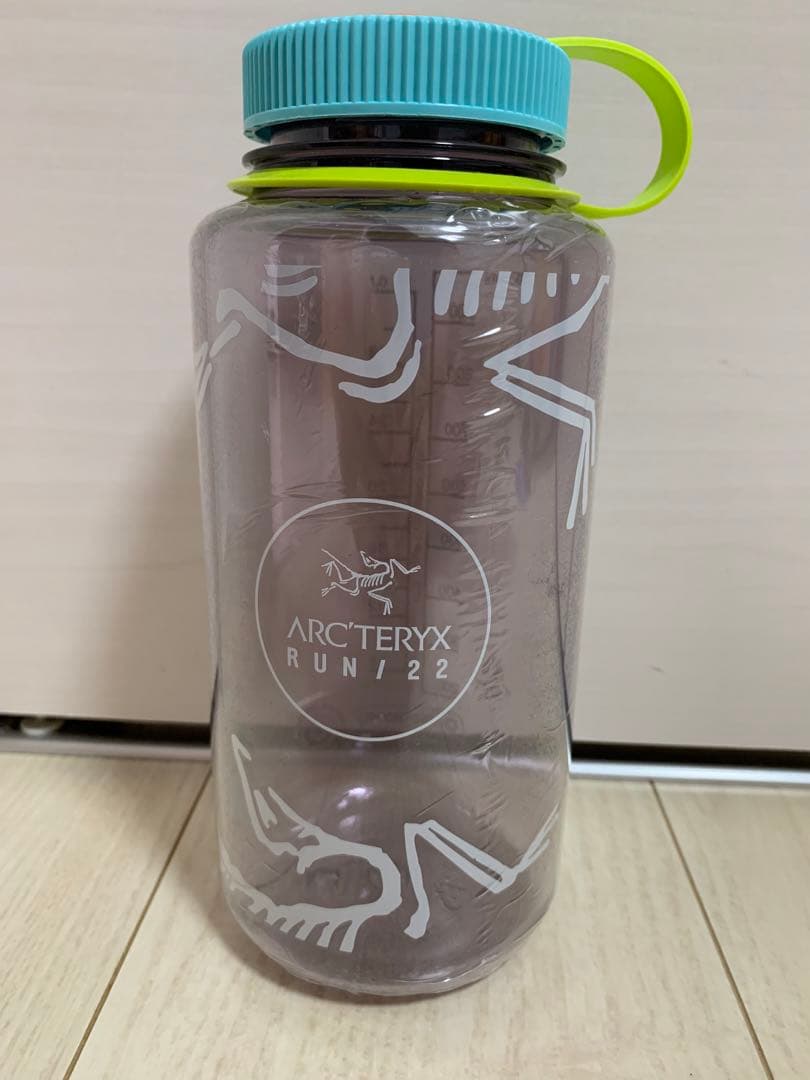日本未発売！新品＊未使用品 nalgene ARC'TERYX ボトル 1.0L - メルカリ